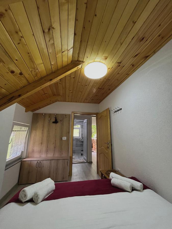 Guesthouse Gezim Selimaj Valbone Exterior photo