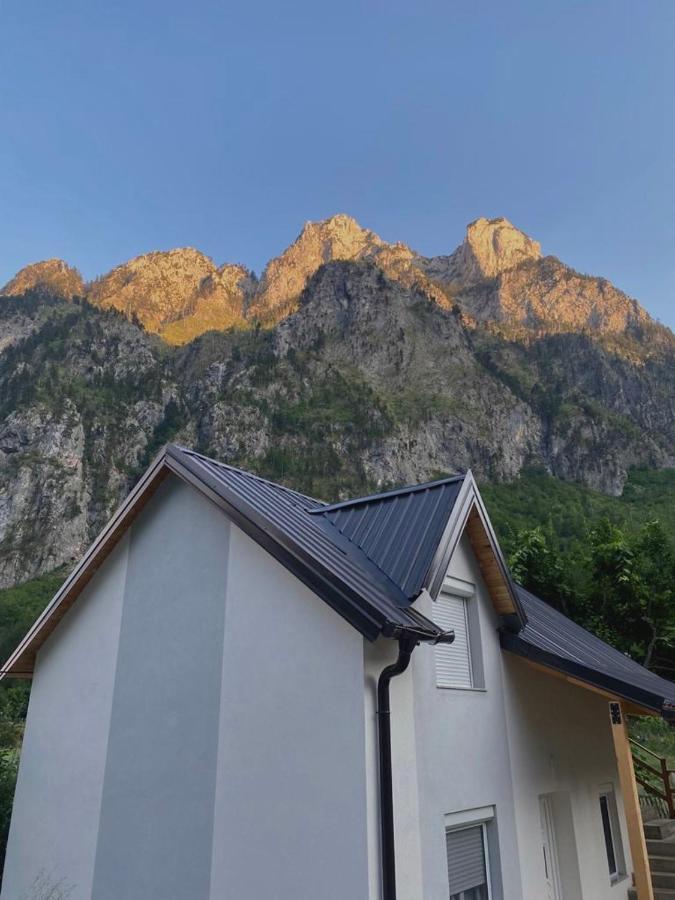 Guesthouse Gezim Selimaj Valbone Exterior photo